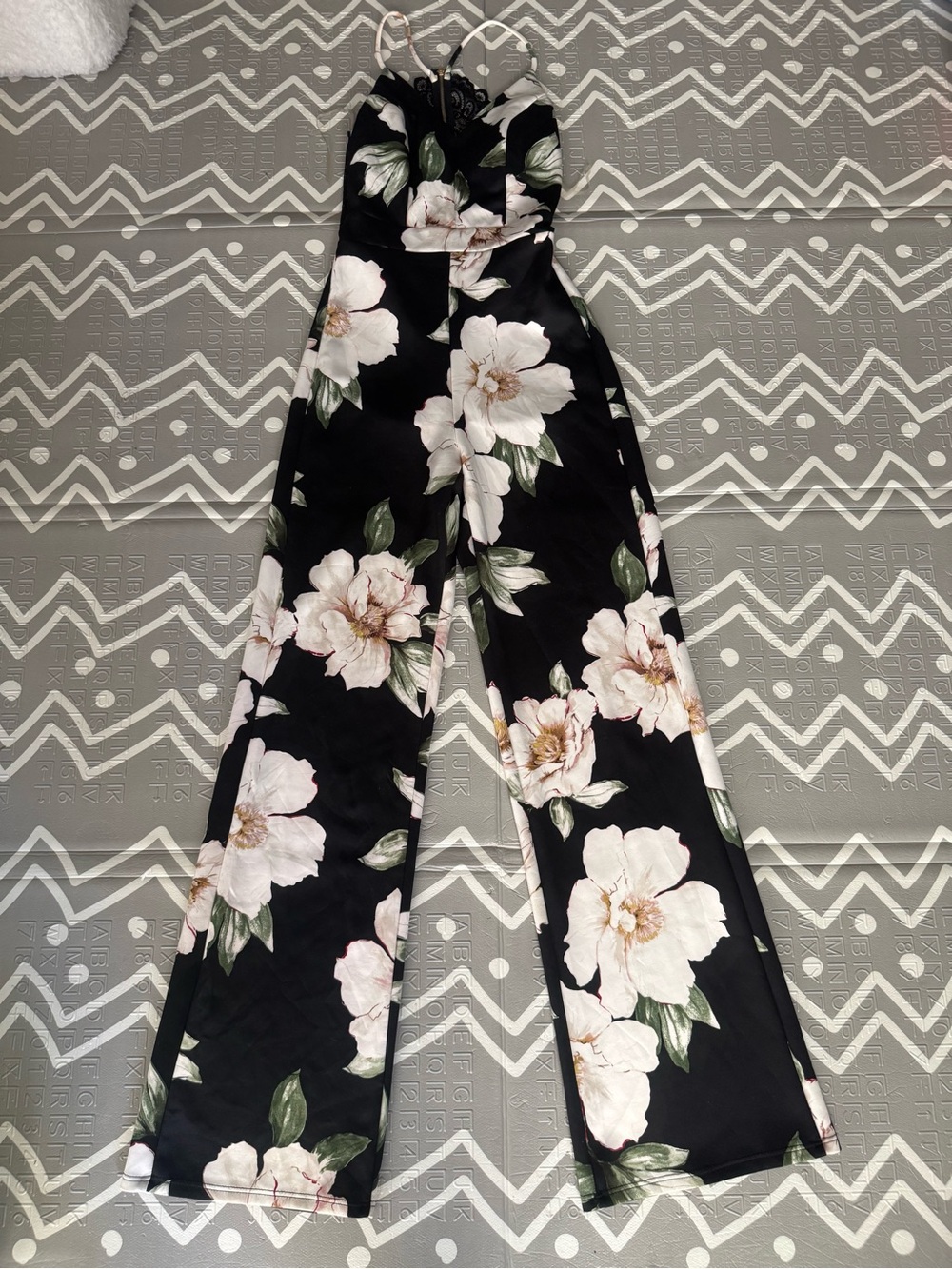Charlotte Russe Black Floral Polyester Jumpsuit/Romper – Size XS